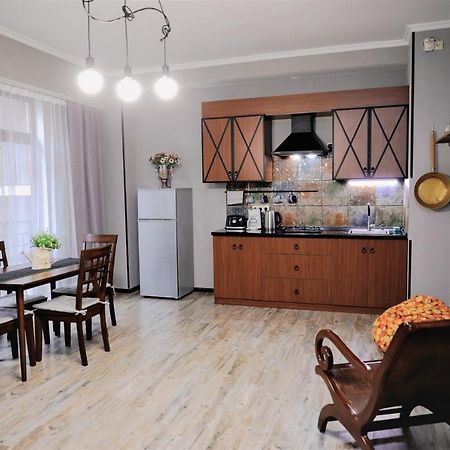 Avlabari Apartment - New One تبليسي المظهر الخارجي الصورة