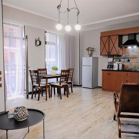 Avlabari Apartment - New One تبليسي المظهر الخارجي الصورة