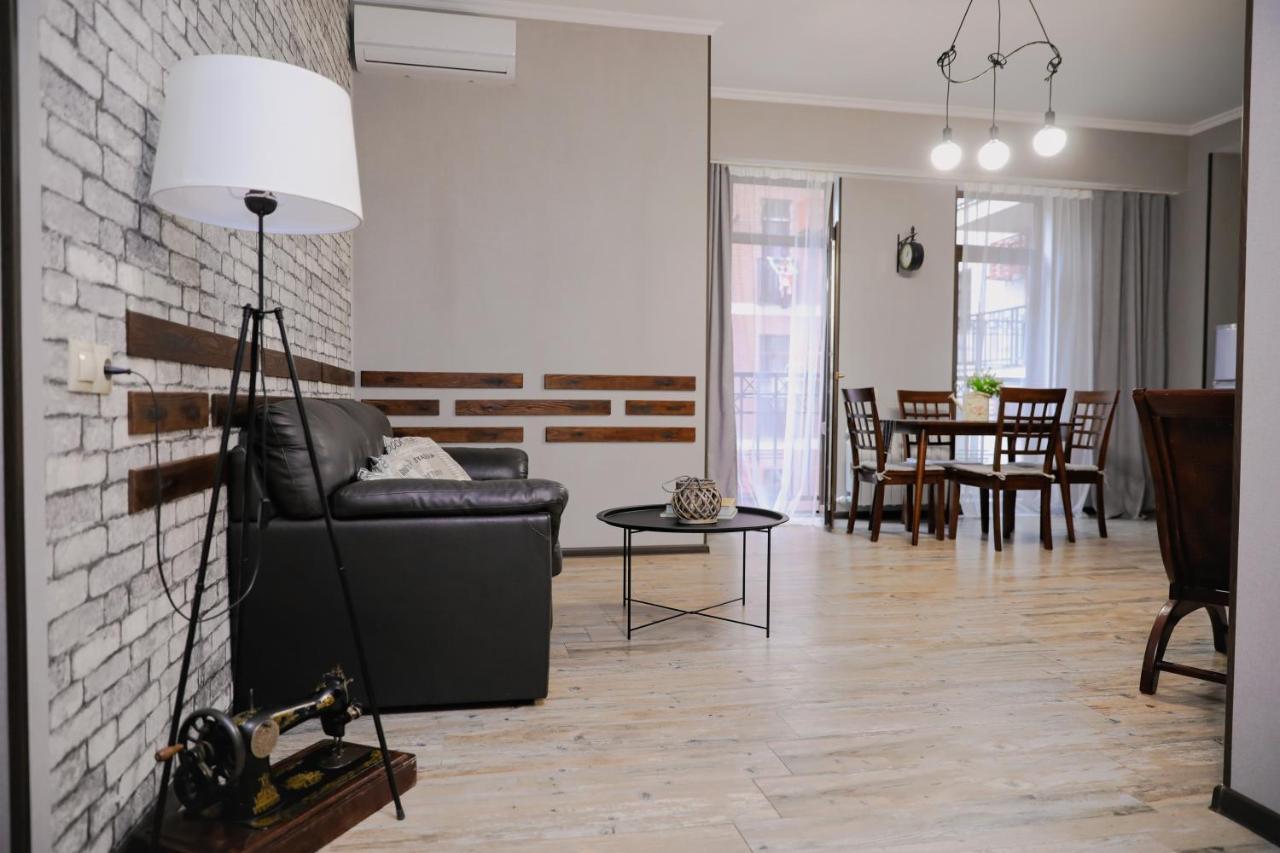 Avlabari Apartment - New One تبليسي المظهر الخارجي الصورة