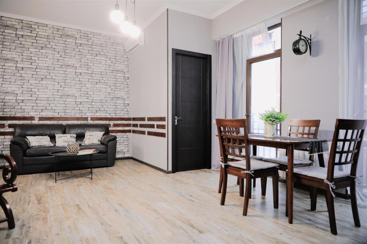 Avlabari Apartment - New One تبليسي المظهر الخارجي الصورة
