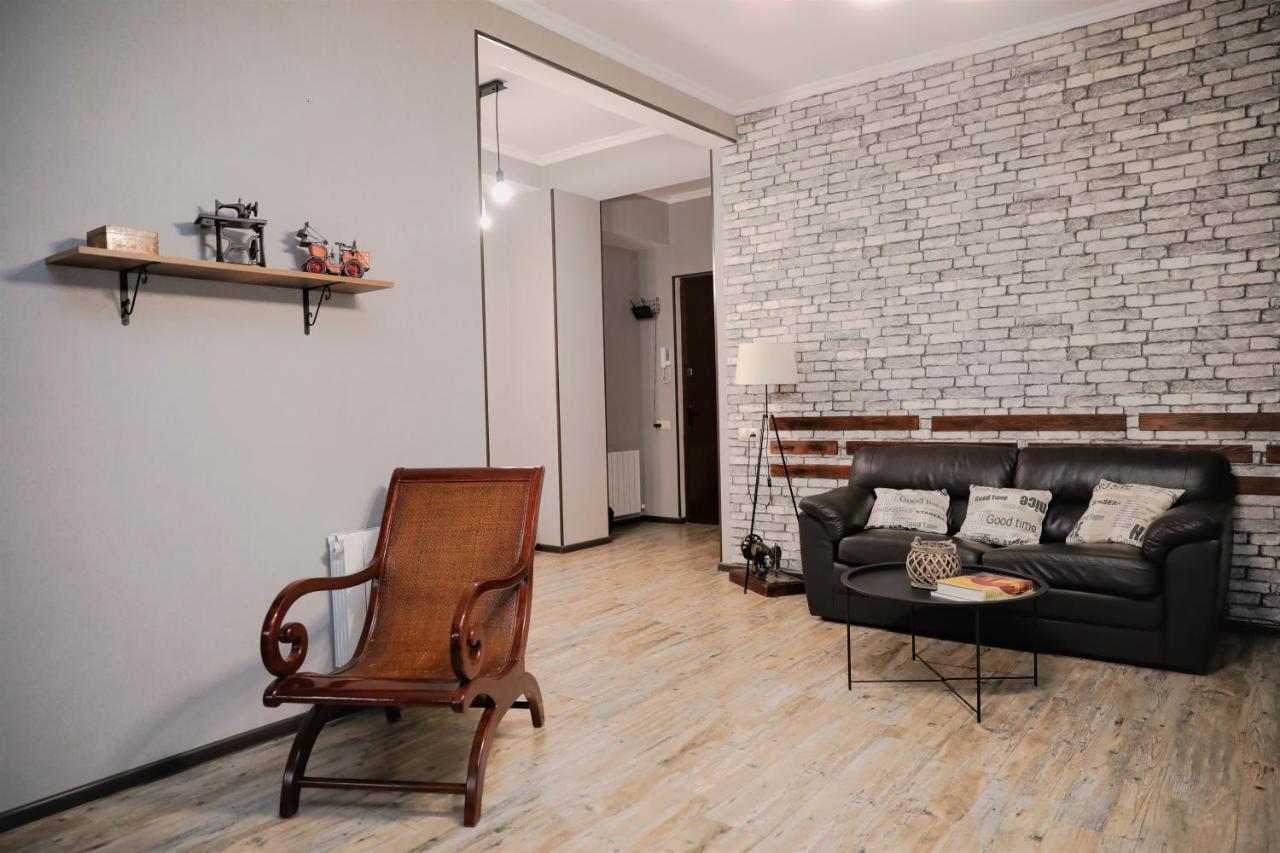 Avlabari Apartment - New One تبليسي المظهر الخارجي الصورة